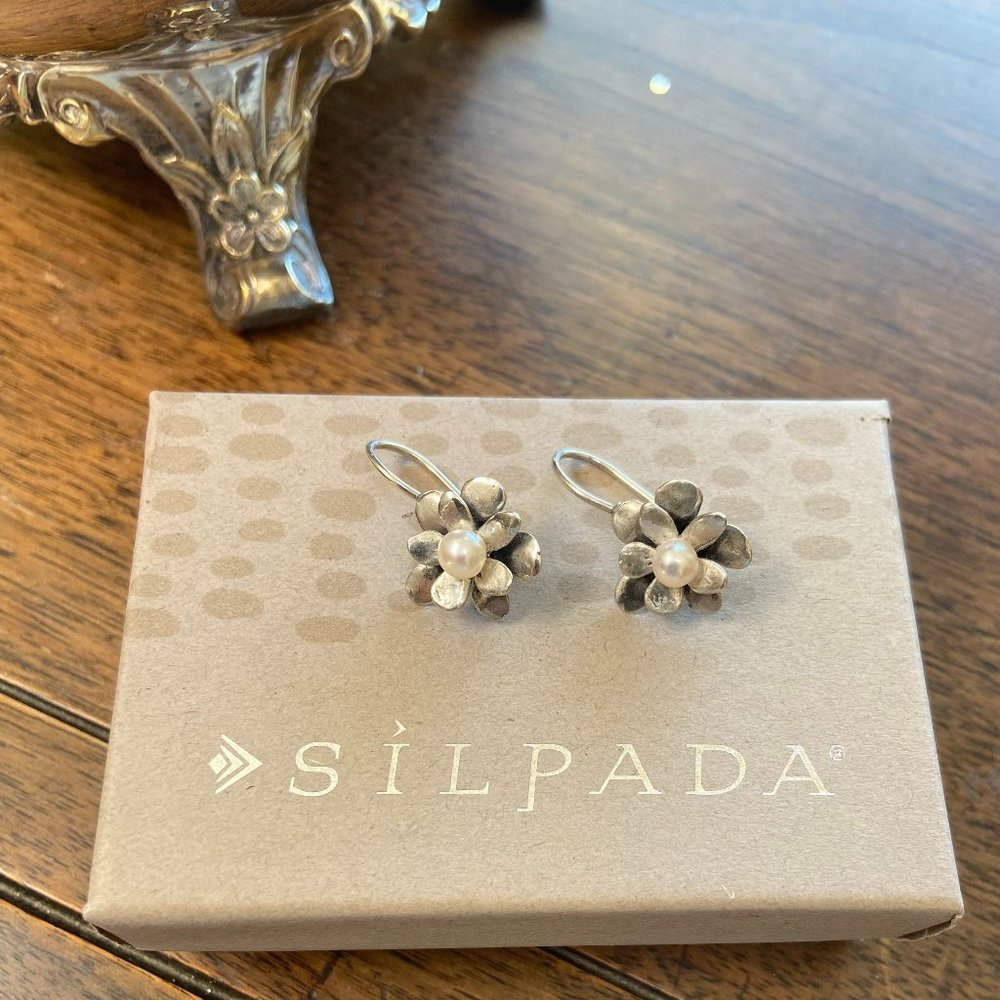 Silpada "Love Bloom "  Pearl, Textured Sterling Silver Flower Earrings W1768